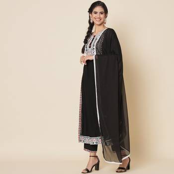 Black and White Ethnic Embroidered Kurta Pants Set with Dupatta 2