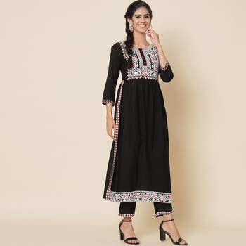 Black and White Ethnic Embroidered Kurta Pants Set with Dupatta 6