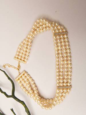 Beautiful World Pearl Choker 4