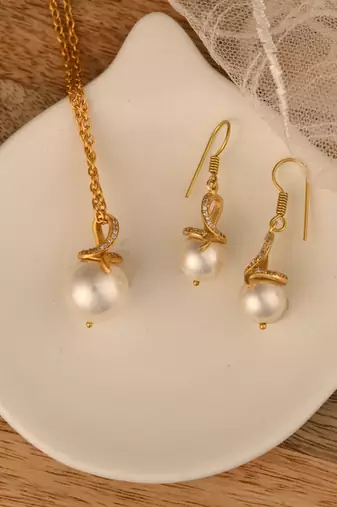 Golden CZ Pearl Set