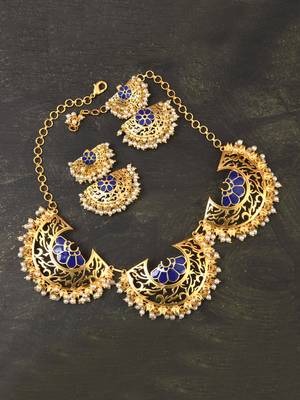 Maharani Necklace with Marigold Duet Earrings 2
