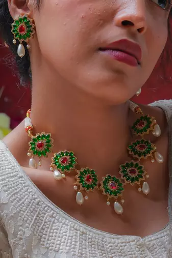 Mahnoor Set