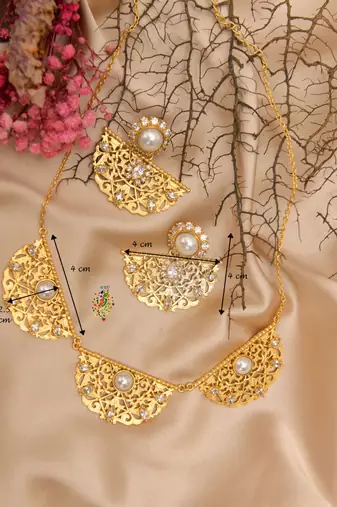 Nilofer Set