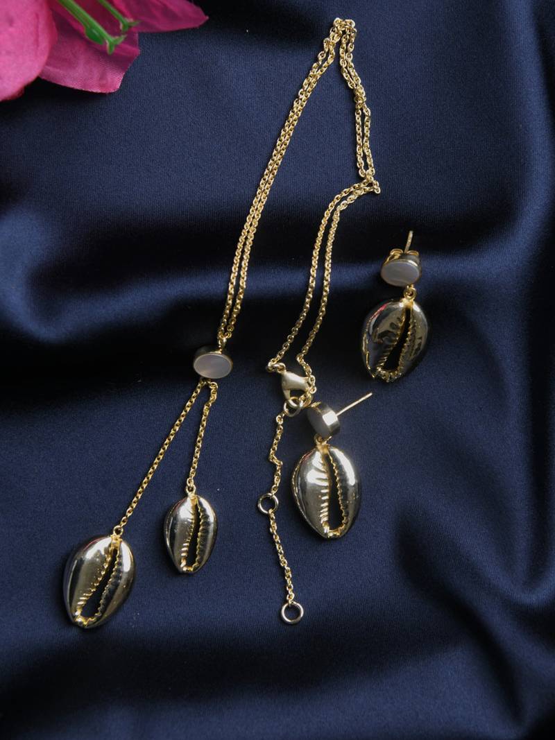 Serene Sands Necklace