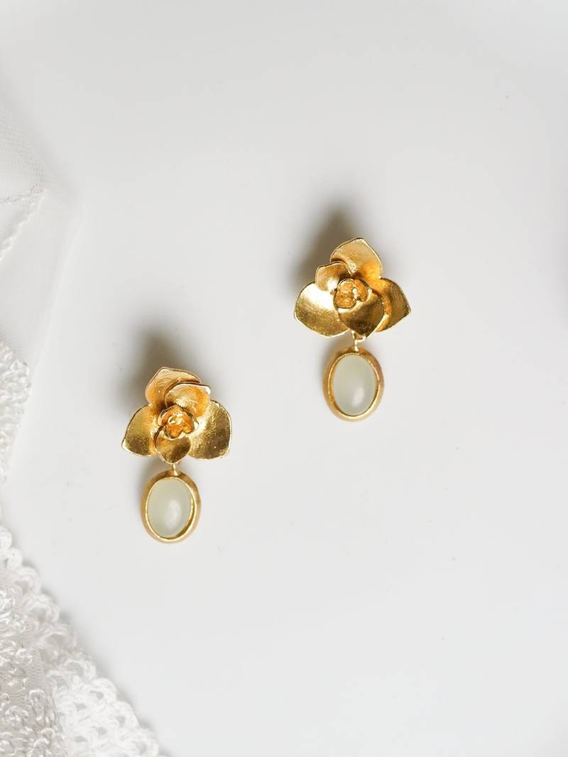 Fresh As a Daisy Earrings