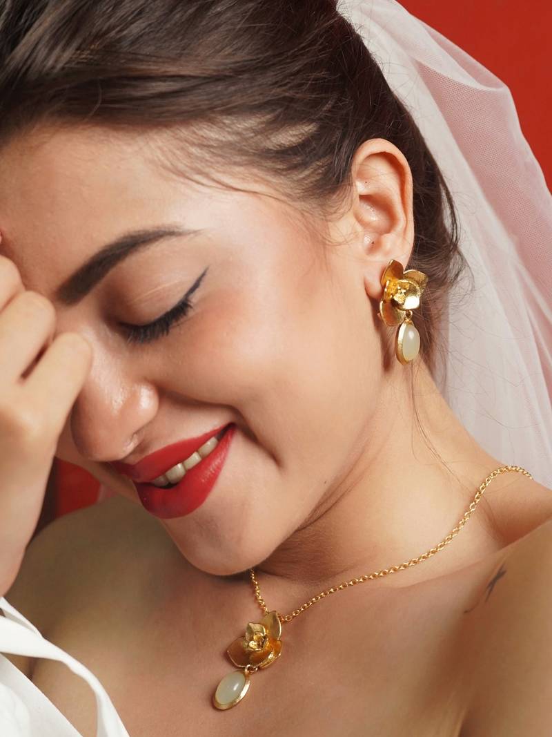 Fresh As a Daisy Earrings