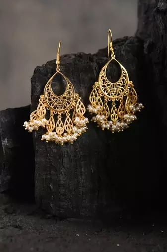 Nazaakat Earrings