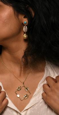 Ocean Kiss Earrings 2