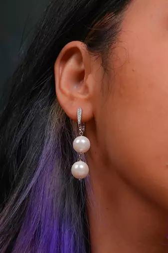 Snow White Zircon Pearl Earrings