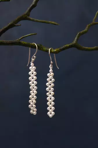Pearl woven earrings