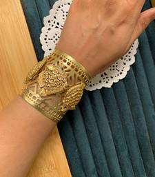 Swim in Coffee Hand Cuff