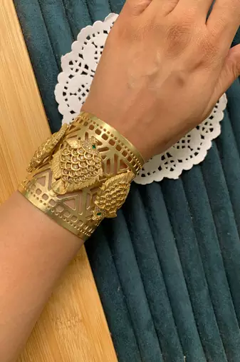 Swim in Coffee Hand Cuff