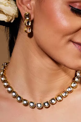 Gold-Plated Single Line Unshaped Kundan Jewellery Set For Women
