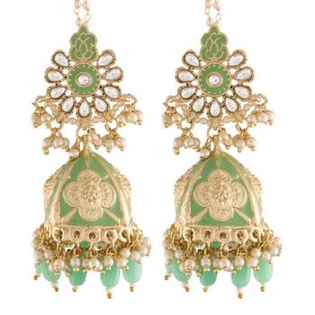 I Jewels Gold Plated Traditional with Detachable Hair Chain Encased with Kundans and Pearls Jhumka Earrings for Women 2