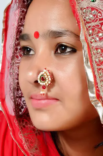 Rajputi besar pearl nosering