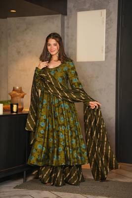 Glamorous Green Colour Fancy And Elegant Partywear Girlish Dress 1