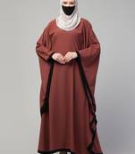 Simple Yet Elegant Farasha Kaftan with Contrast