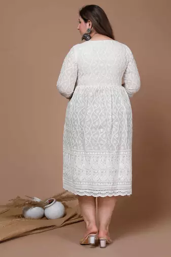 women's plus size mirror lace chikankari kurta