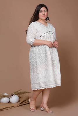women's plus size mirror lace chikankari kurta 4