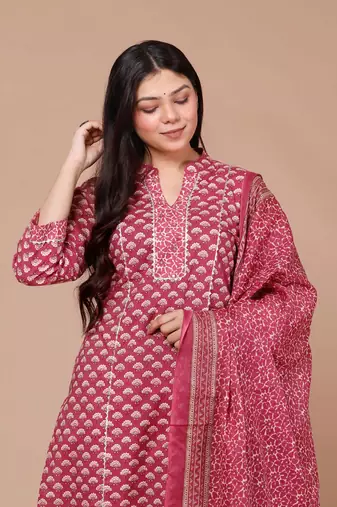 womens pink straight floral printed kurta & palazzo with dupatta set