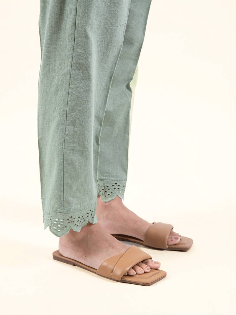 Green hand resham embroidered cotton kurta paired with matching pant