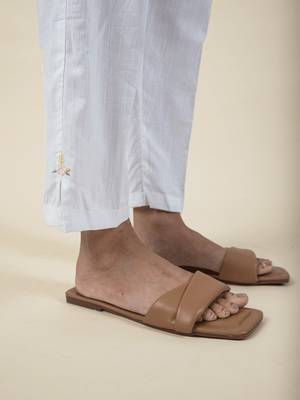 White colorful embroidered kaftan paired with matching pant 7