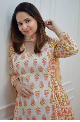 Flower printed rayon anarkali kurti with pant and dupatta 2