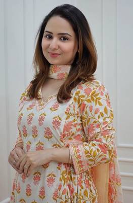 Flower printed rayon anarkali kurti with pant and dupatta 6