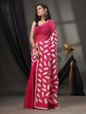 Fuchsia Blended Cotton Handwoven Saree With Leaf Applique 3