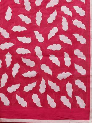 Fuchsia Blended Cotton Handwoven Saree With Leaf Applique 5