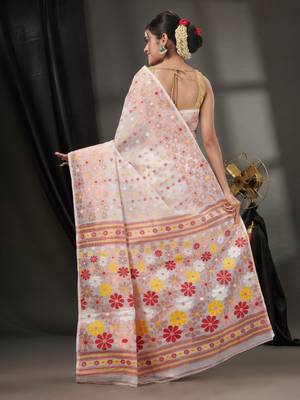 White Cotton Dhakai Jamdani Handwoven Saree With Floral Designs Without Blouse 4