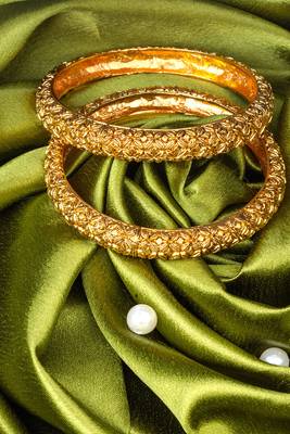 Gold Plated Bangles Set Of 2 1