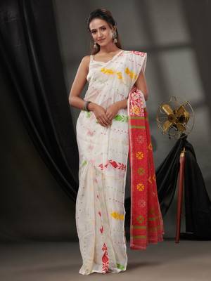 White Silk Cotton Jamdani Handwoven Saree With Texture Designs Without Blouse 1