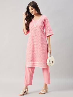 Winered woman pink schiffli with v neck lace kurta set 1