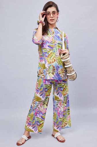 Winred woman multicolour printed collared neck co-ord set