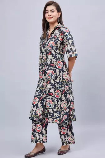 Winered woman black oversized botanical print sleeve lace co-ord set