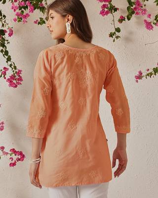 Hand Embroidered Light Peach Cotton Lucknowi Chikankari Straight Kurti For Women 2