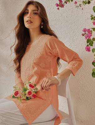 Hand Embroidered Light Peach Cotton Lucknowi Chikankari Straight Kurti For Women 4