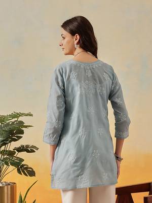 Hand Embroidered Grey Cotton Lucknowi Chikankari Short Kurti For Women 2