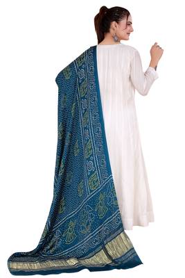 DesiButik Silk Dupatta with Zari Work 36*102 inches 2