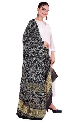 DesiButik Silk Dupatta with Zari Work 36*102 inches 1