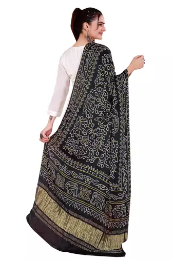 DesiButik Silk Dupatta with Zari Work 36*102 inches