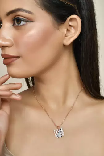 Rose gold plated swan pendant chain