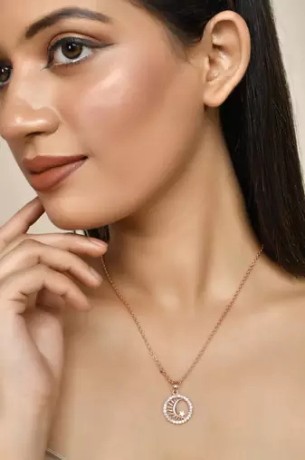 Rose gold pendant chain