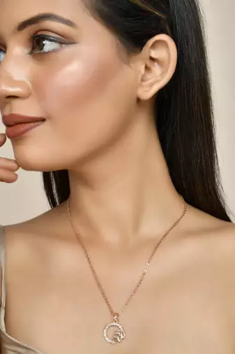 Rose gold pendant chain