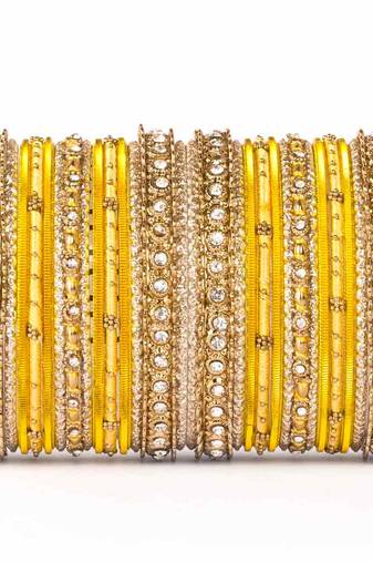 Elegant Silky Appearance Two Hand Bangle Set