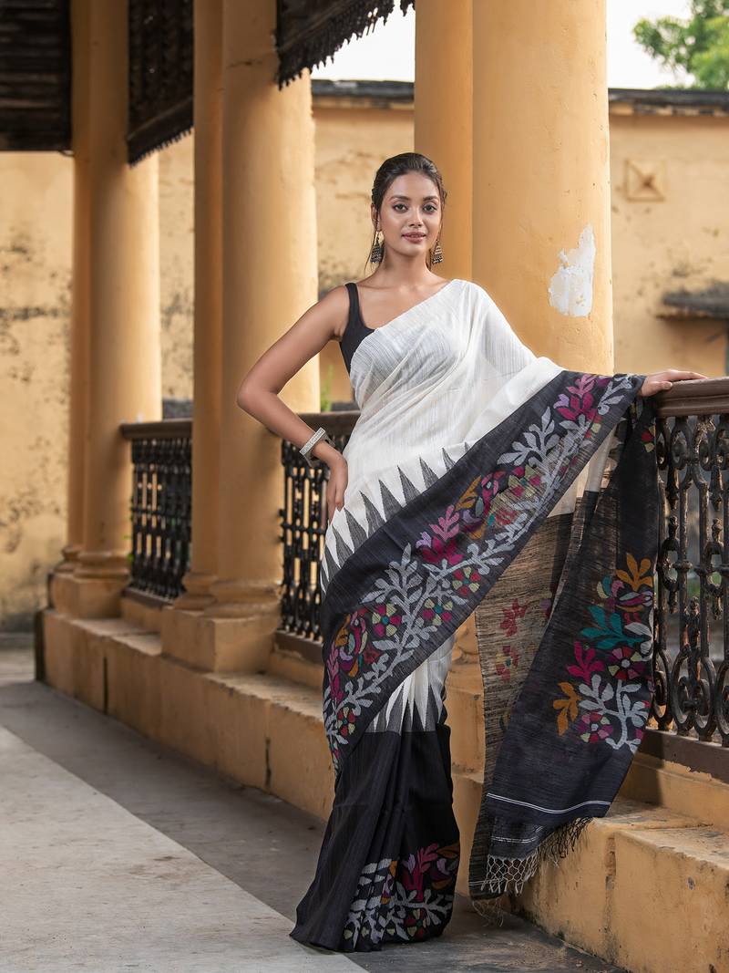 White & Black Silk Matka Solid Body Handwoven Jamdani Saree