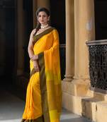Yellow Cotton Solid Border With Jacquard Pallu Handloom Saree
