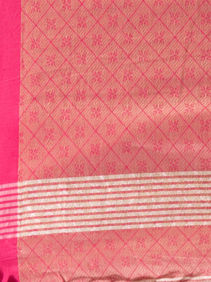 Beige Cotton Solid Body With Pink Pallu Handloom Saree