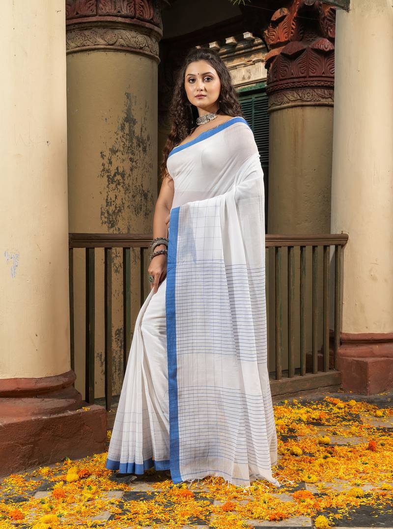 White Cotton Solid Body With Stripe Pallu Handloom Saree